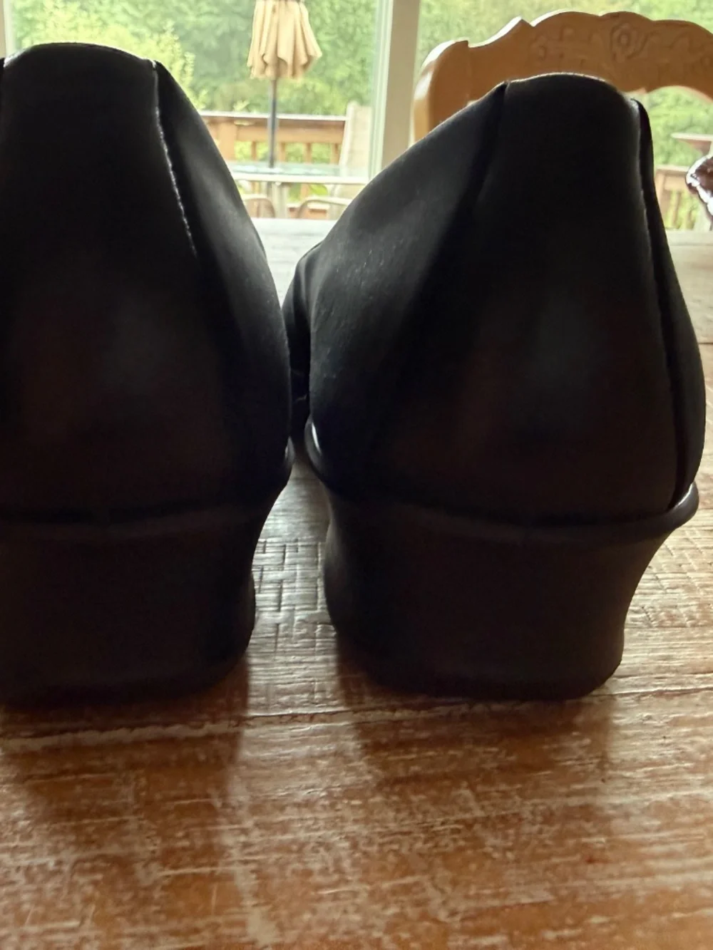 ECCO Black Wedge size  9-9.5  European 40